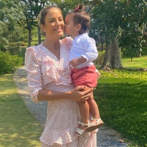 Filha de Ticiane Pinheiro chama atenção em foto com a mãe. Saiba motivo!