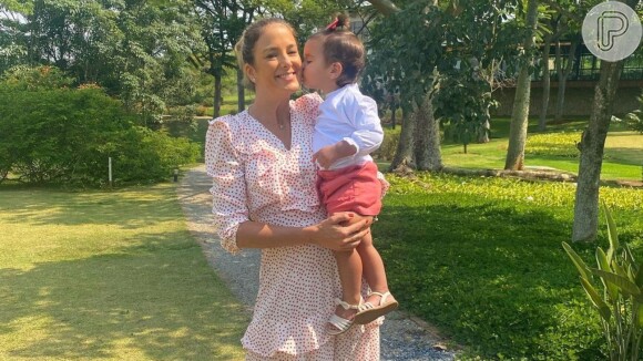 Filha de Ticiane Pinheiro chama atenção em foto com a mãe. Saiba motivo!
