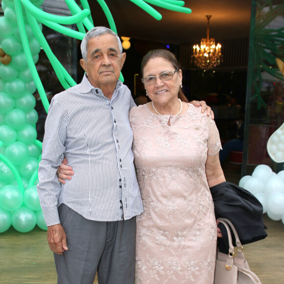 Pai de Zezé Di Camargo passa por cirurgia no intestino