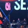 Otaviano Costa beija senhorinha da plateia e ensina beijo técnico no 'Amor & Sexo' nesta quinta-feira, 6 de novembro de 2014