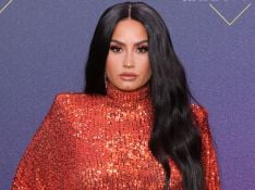 Demi Lovato, J.Lo e mais: os looks das famosas no E! People&#039;s Choice Awards 2020