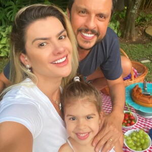 Semelhança entre Valentina e o pai, Ceará, chama atenção em foto