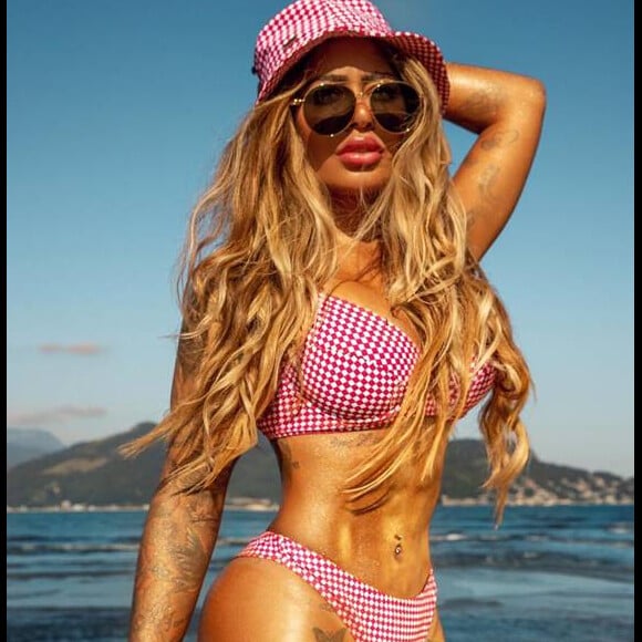 Rafaella Santos emagrece 14 kg após dieta e lipo LAD