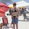Ex-BBB Ana Clara esbanja estilo na praia