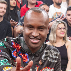 Thiaguinho se declarou para a irmã, Ellen, pelo seu aniversário nesta quarta-feira, 2 de dezembro de 2020: 'Cada dia que passa sou mais orgulhoso da mulher que se tornou'