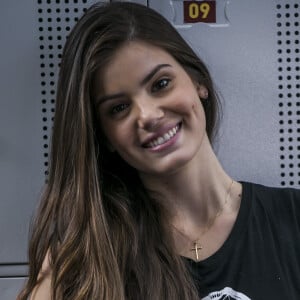 Foto: Camila Queiroz é fã de roupas estilosas ao malhar - Purepeople