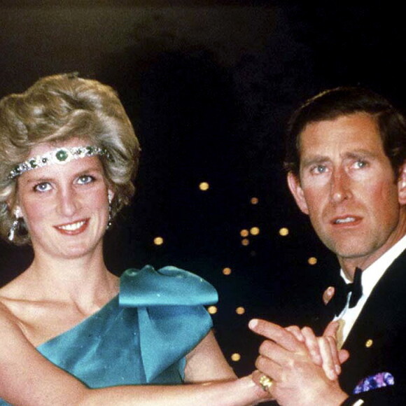 Príncipe Charles não gostava da popularidade da mulher, Diana, diz mordomo