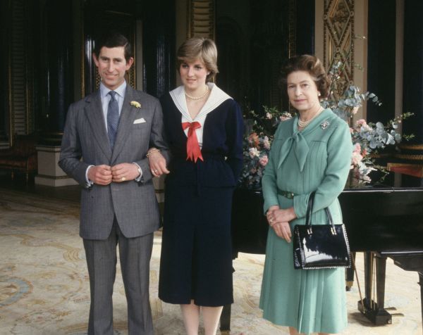 Relacao Polemica De Diana E Rainha Elizabeth Ii E Confirmada Por Ex Funcionario Saiba Purepeople