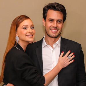 Marina Ruy Barbosa faz vídeo do marido, Xandinho Negrão, em meio a polêmica no casamento