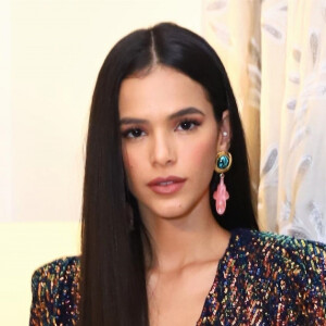 Bruna Marquezine rejeitou ideia de chamar alguém para sua casa durante a quarentena: 'Não ia ligar e falar: 'Oi, quero muito te ver, você pode fazer um teste (de Covid) e, depois do exame, ficar em casa até sair o resultado?''