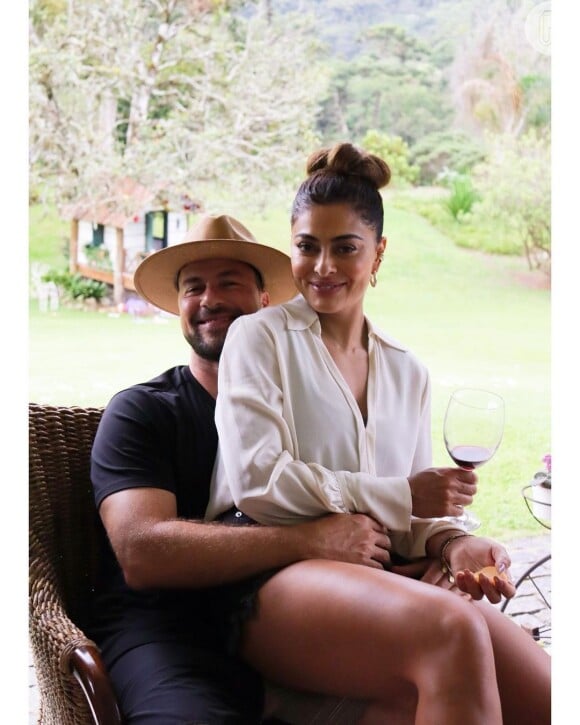 Juliana Paes posta foto com marido, Carlos Eduardo Baptista