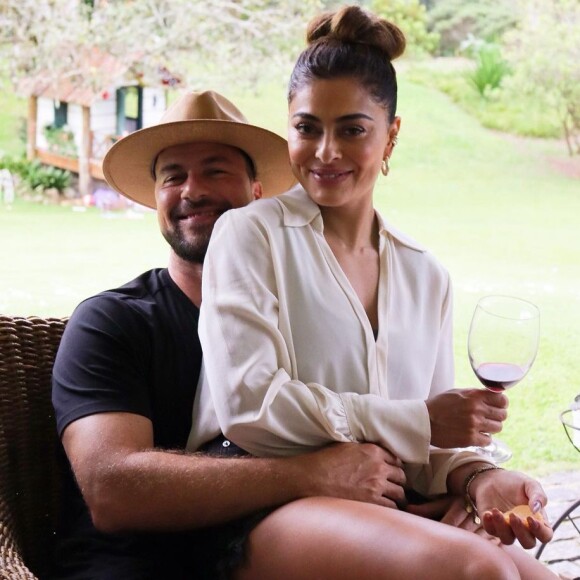 Juliana Paes posta foto com marido, Carlos Eduardo Baptista