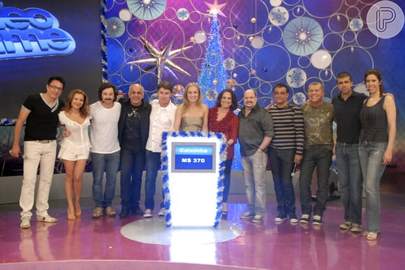 Paulinho e o grupo Roupa Nova em foto com Angélica no 'Vídeo Game'