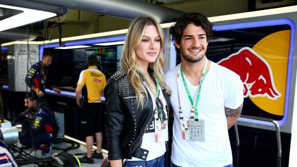 Fiorella Mattheis e Alexandre Pato assistem juntos ao GP Brasil de Fórmula 1