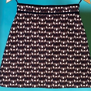 Saia de Bruna Marquezine da Miu Miu pode ser adquirida por R$ 2 mil