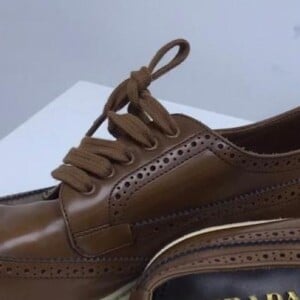 Sapato plataforma da Prada de Bruna Marquezine está disponível por R$ 2 mil