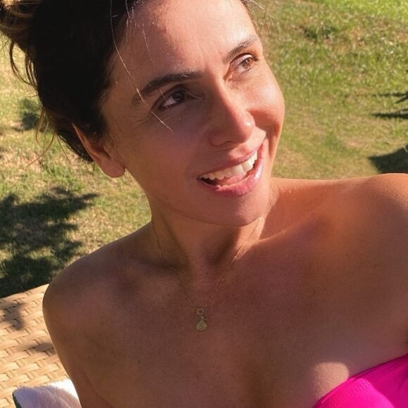 Giovanna Antonelli posou de biquíni e deixou mensagem para os seguidores: 'Que seja um novo ciclo de transformação e paz. E amor'