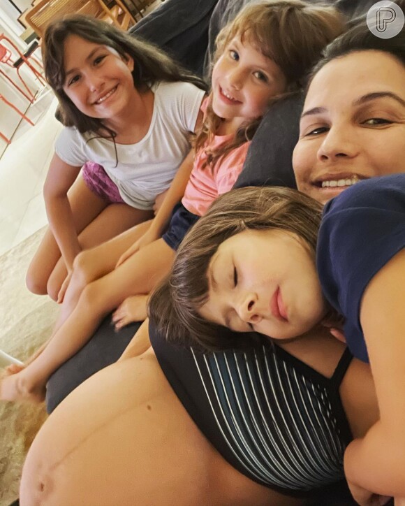 Kyra Gracie reuniu as filhas e a enteada em foto