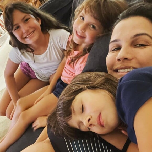 Kyra Gracie reuniu as filhas e a enteada em foto