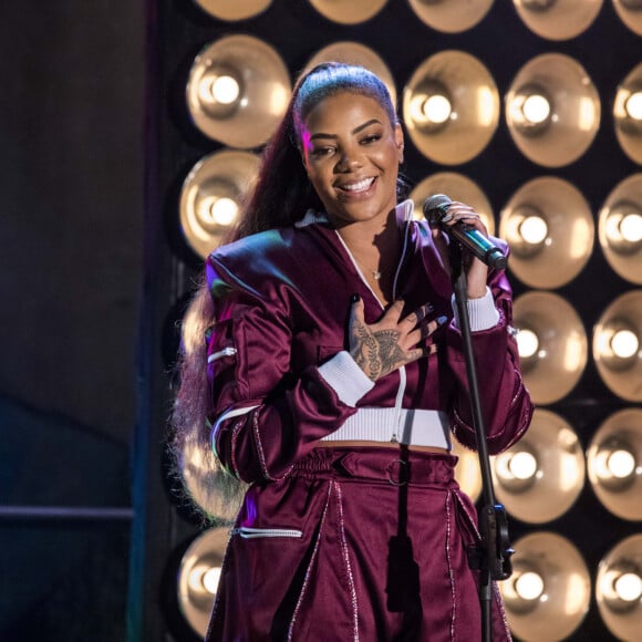 Ludmilla percebeu que Anitta estava creditada como compositora na música 'Onda Diferente', o que não estava previsto em contrato