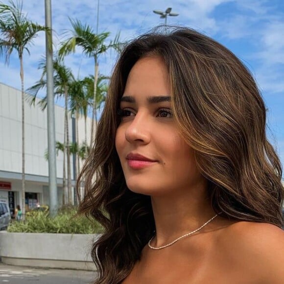 Giullia Buscacio fala sobre relação com Julia Dalavia: 'Acabamos nos afastando'