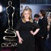 Adele usou um vestido que pesa 15 quilos para receber seu primeiro Oscar