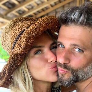 Giovanna Ewbank contou que Bruno Gagliasso 'foge' do caos em alguns momentos