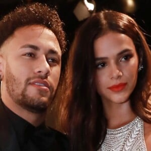 Vídeo de suposto casamento de Marquezine com presença de Neymar viraliza no exterior