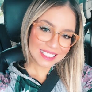 Marilia Mendonça fala sobre pressão por casamento: 'Rapaz, minha caixinha de perguntas só tem coisa sobre casamento! Que pressa é essa de casar eu, gente? Casamento, outro filho, não, gente'