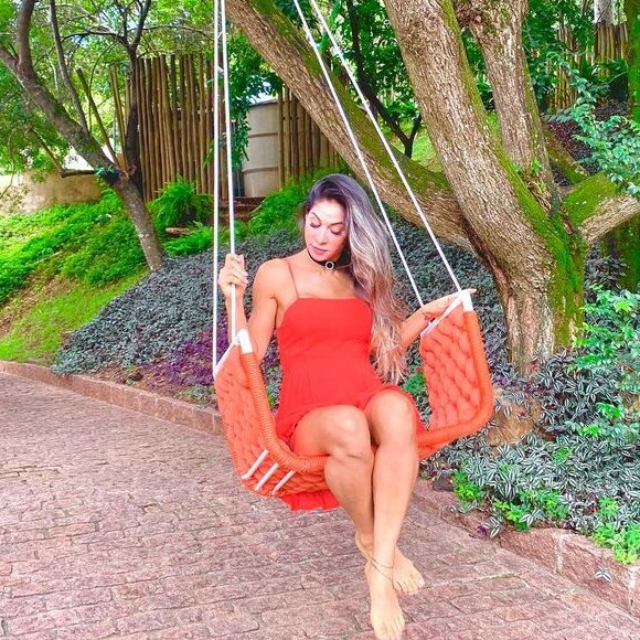 Mayra Cardi relata ocorrido: 'Não conseguia falar, a minha voz não saía, eu não conseguia ver, meus olhos estavam completamente pretos e eu tinha certeza de que eu ia morrer dentro daquele quarto'