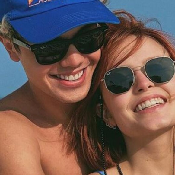 Amigos notam que Larissa Manoela anda triste com término do namoro com Leo Cidade