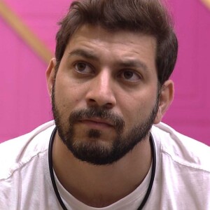 'BBB 21': Caio não pode fazer Prova do Líder por causa de lesão na perna