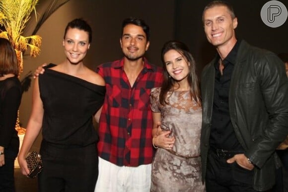 Leo Rosa ao lado de Camila Rodrigues, Raquel Nunes e André Segatti, todos do elenco da minissérie 'Rei Davi' (2012)