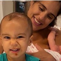 Camilla Camargo reúne pela 1ª vez em foto os dois filhos: 'Felicidade tomando conta'