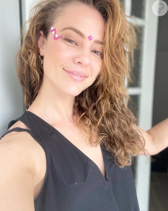 Cabelo de Paolla Oliveira: atriz já vinha assumindo a curvatura natural dos fios em fotos publicadas nas redes sociais