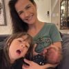 Kyra Gracie compartilha registros em família na web