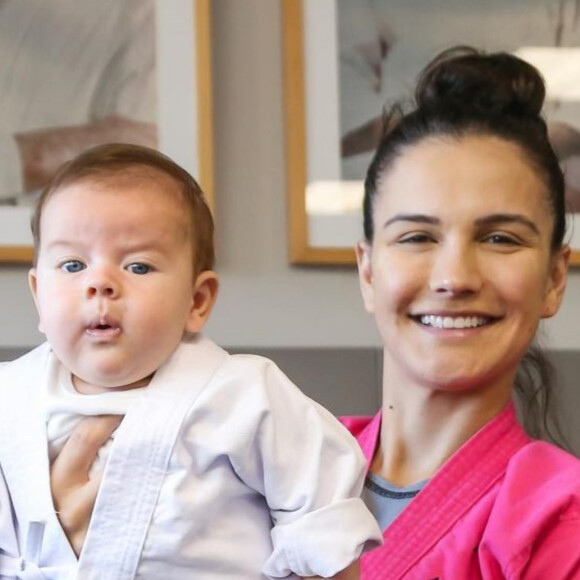 Kyra Gracie veste quimono de judô no filho caçula, Ryan: 'Legado da família'