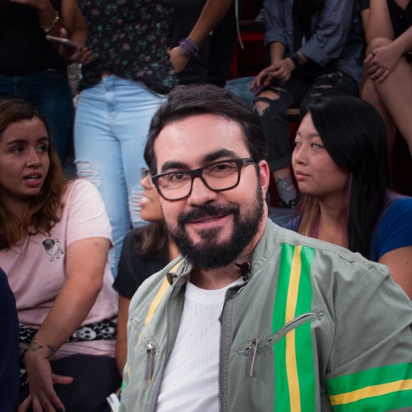 Padre Fábio de Melo contou que coube a Luciano Huck organizar o sepultamento de sua mãe