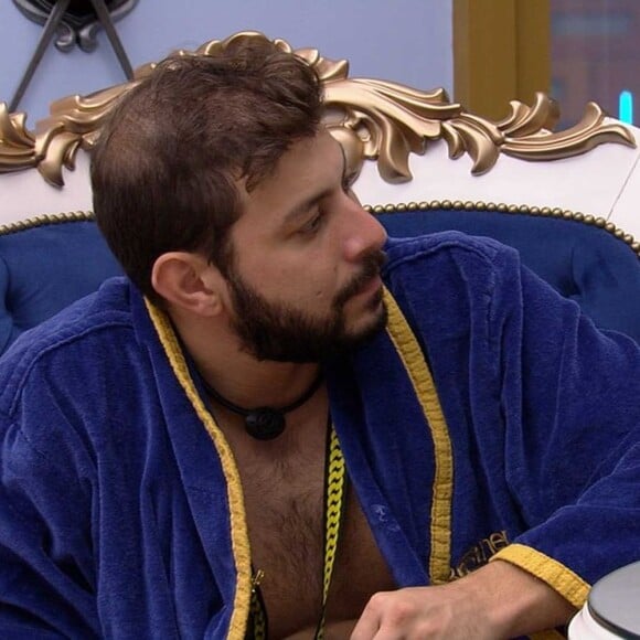 Líder da semana no 'BBB 21', Caio conversou sobre sua indicação ao Paredão com Arthur