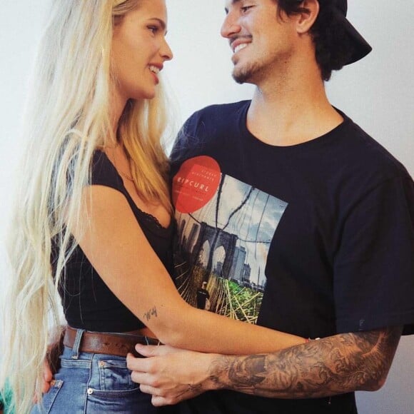 Yasmin Brunet e Gabriel Medina estão recém-casados