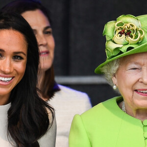 Meghan Markle está proibida de usar joias da família real; decisão foi de rainha e Príncipe William