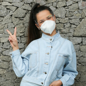 Juliette, do 'BBB21', usa look all jeans de R$ 2 mil em aeroporto. Veja peças!