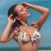 Biquíni aposta de Larissa Manoela na praia está à venda por R$ 263 na Sou Feline