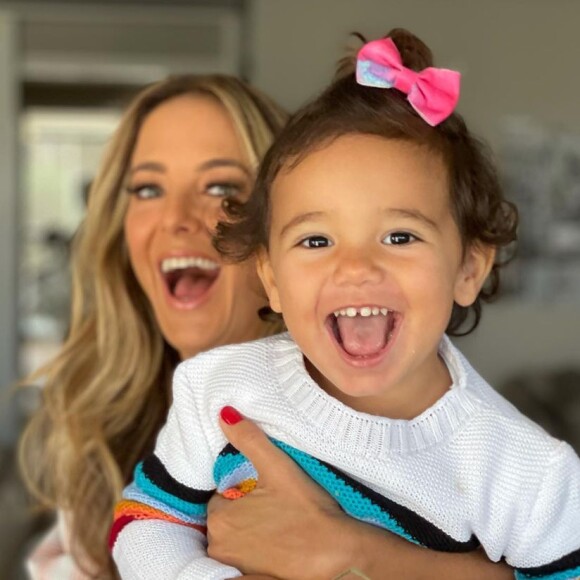 Manuella Tralli é a filha caçula de Ticiane Pinheiro