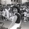 Simony em foto de 1988 quando desfilou em carro aberto na Parada do Dia das Crianças do SBT