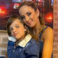 Ticiane Pinheiro gosta de combinar looks com a filha Rafaella Justus, que tem vocação para a música