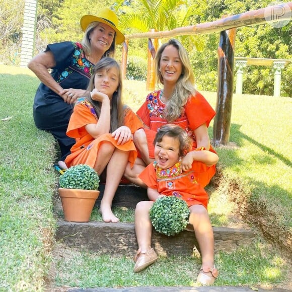 Ticiane Pinheiro gosta de combinar looks com a mãe, Helô Pinheiro, e as filhas, Rafaella e Manuella