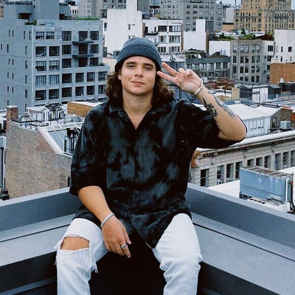 Marido de Sasha, João Figueiredo é cantor