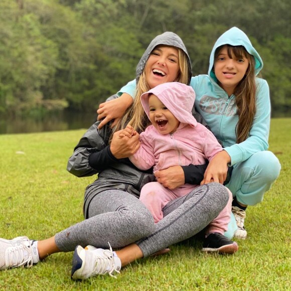 Tici Pinheiro é mãe de Rafaella e Manuella