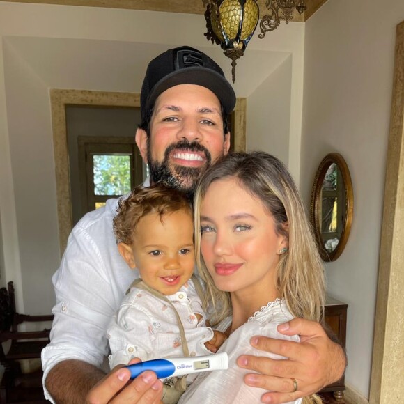 Biah Rodrigues acha que será mãe de outro menino: 'Companheirinho para o Théo'